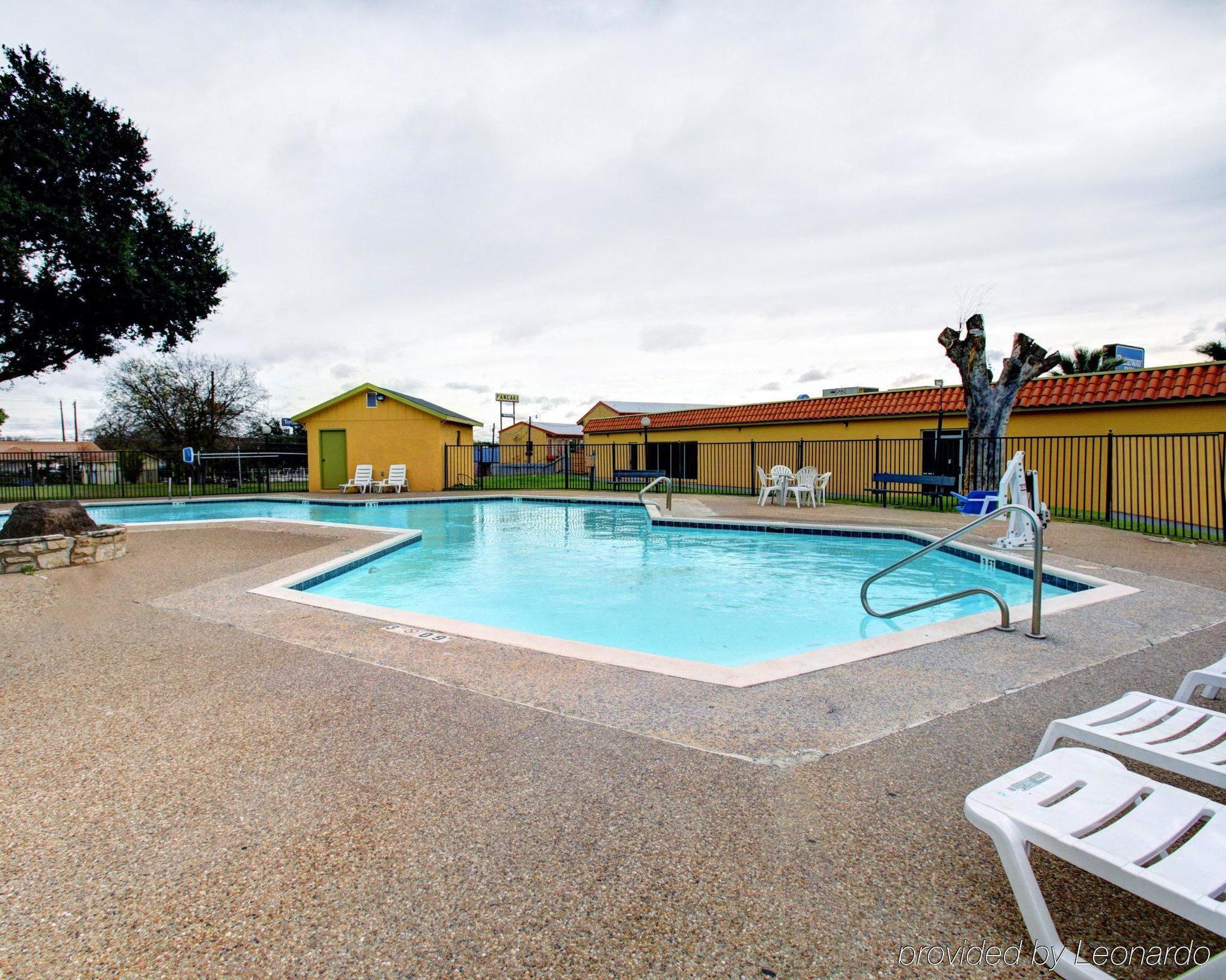 סן מרקוס University Inn מראה חיצוני תמונה
