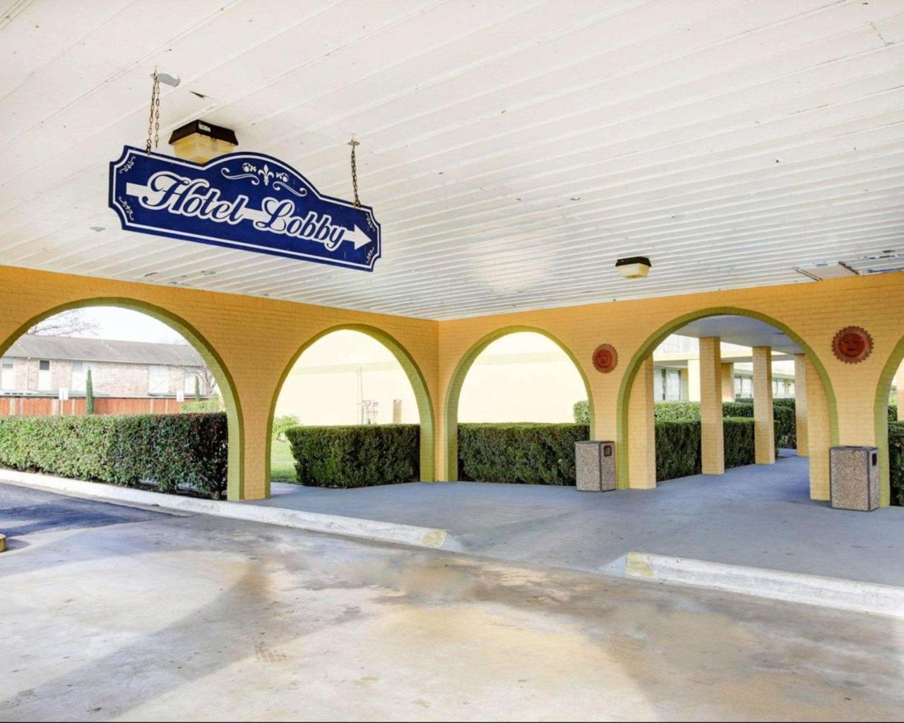 סן מרקוס University Inn מראה חיצוני תמונה